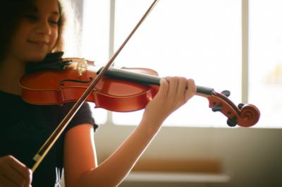 Seu Sonho de Tocar Violino em Nova Mutum Não é Mais Uma Nota Distante – Aulas Personalizadas Que Conectam Você à Música!